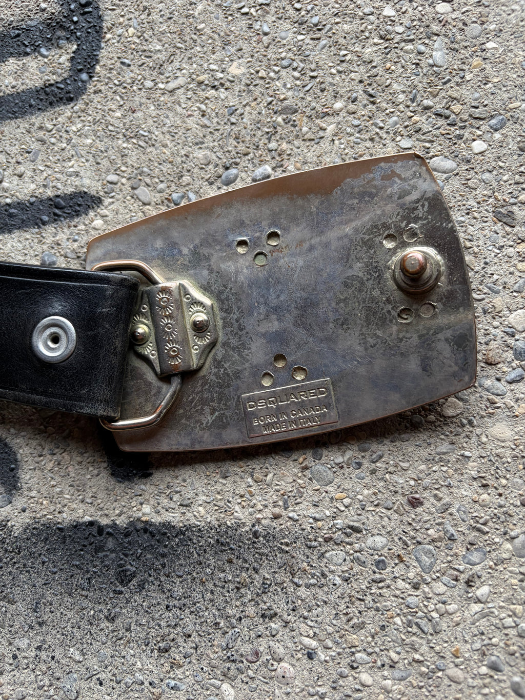Vintage Dsquared buckle with unbranded leather belt