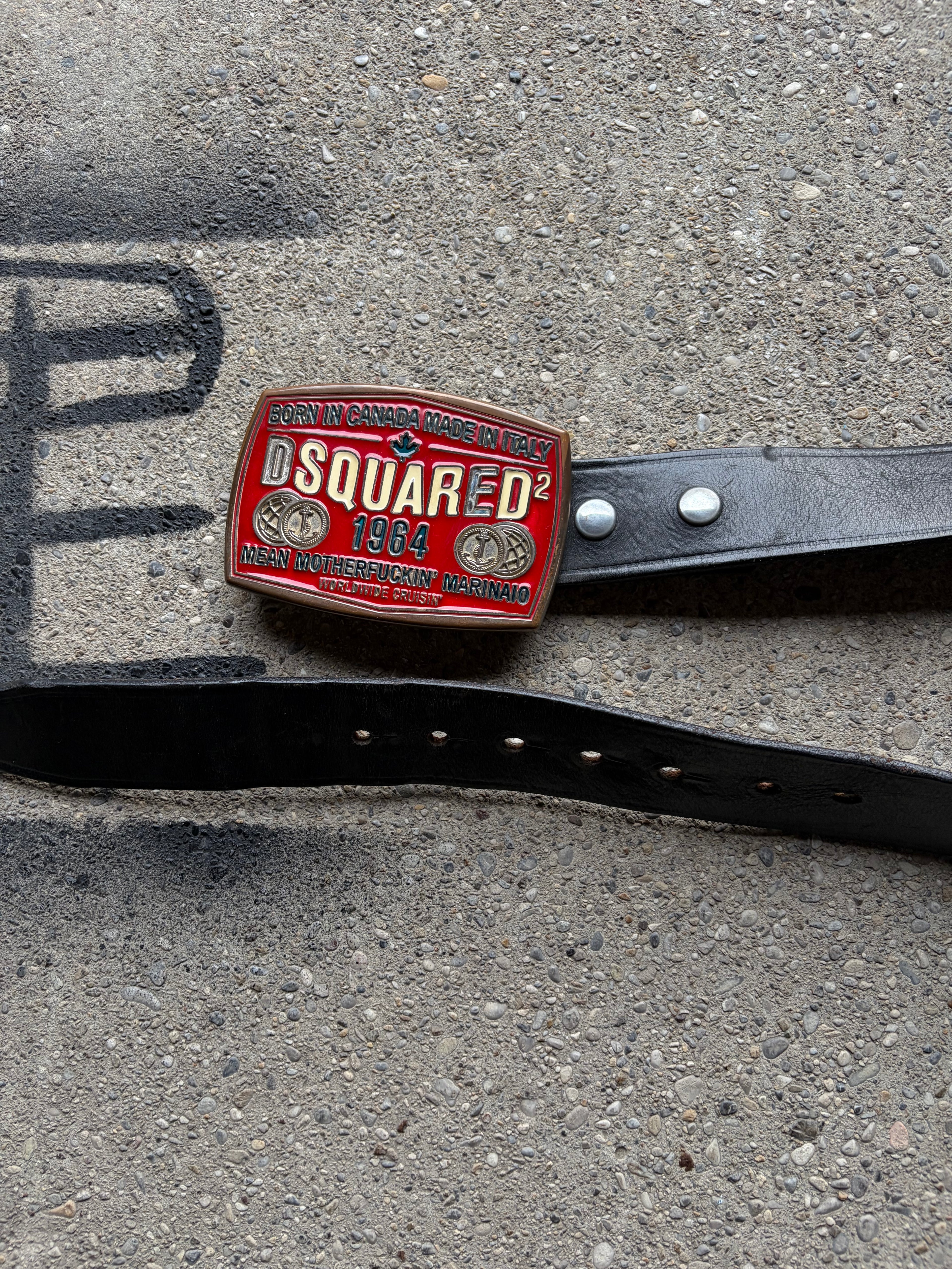 Vintage Dsquared buckle with unbranded leather belt