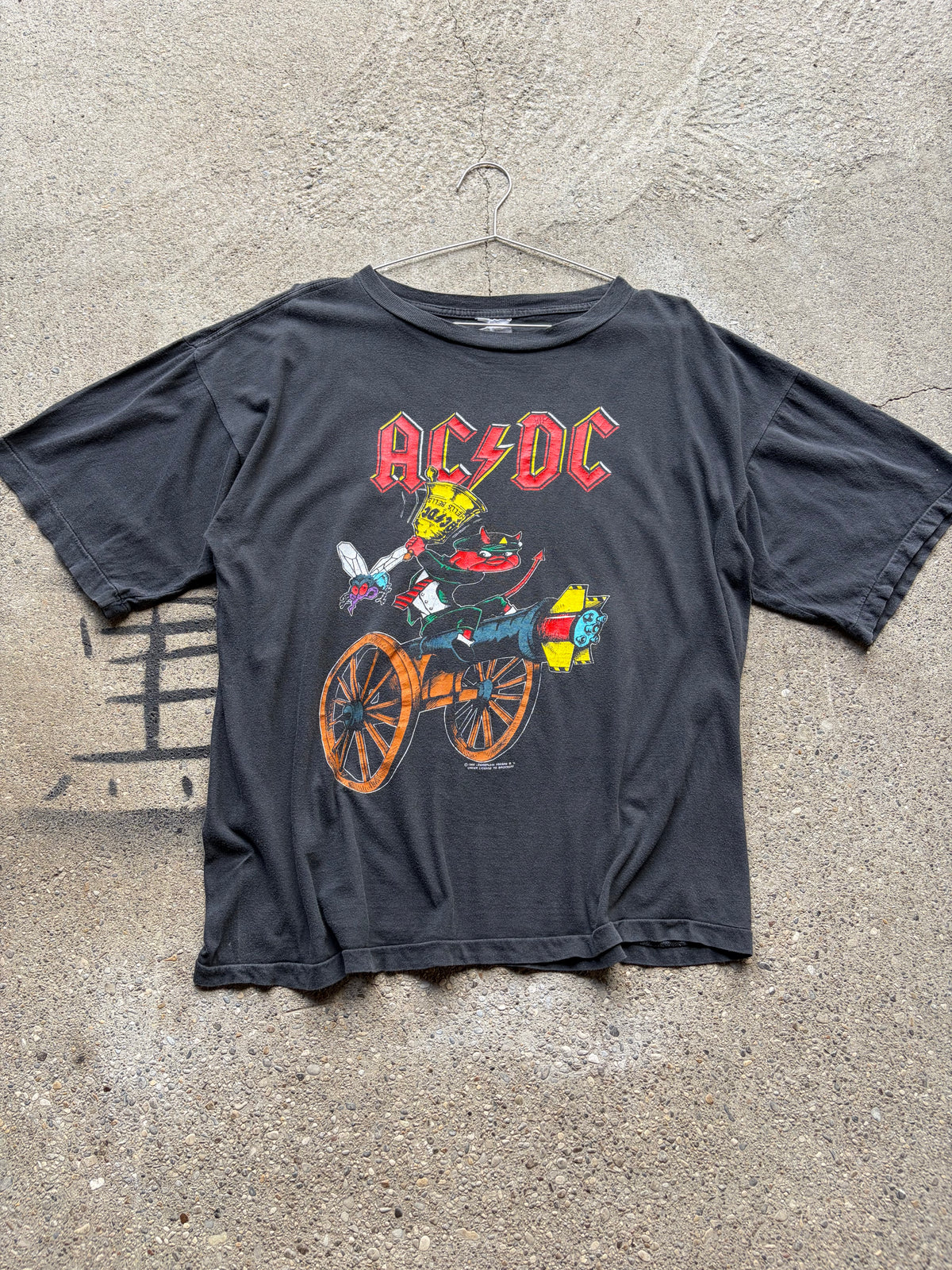 Vintage 1990 faded Single Stitch acdc Shirt Size M/L
