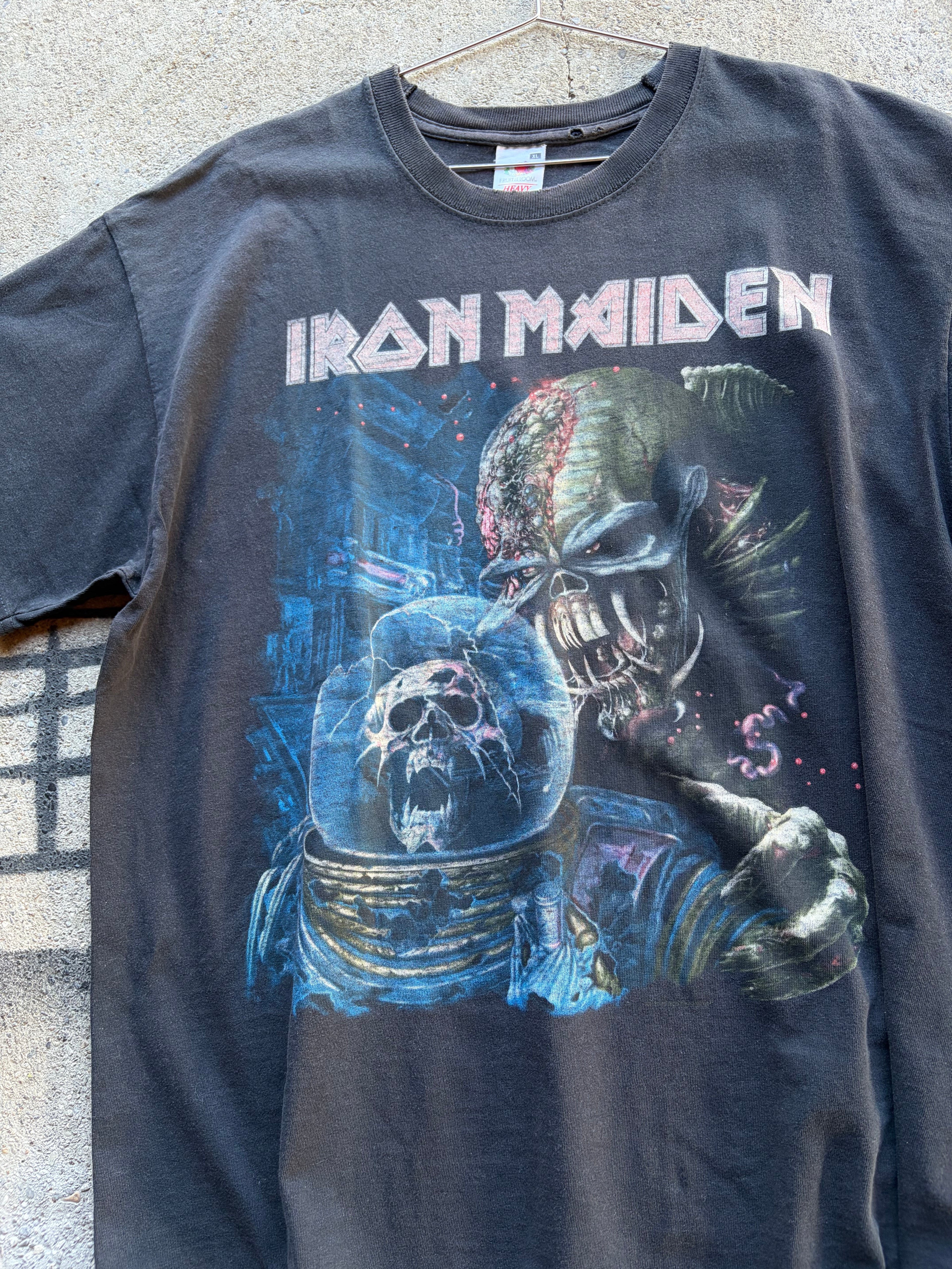 Vintage Faded distressed Iron Maiden t shirt Size L/XL