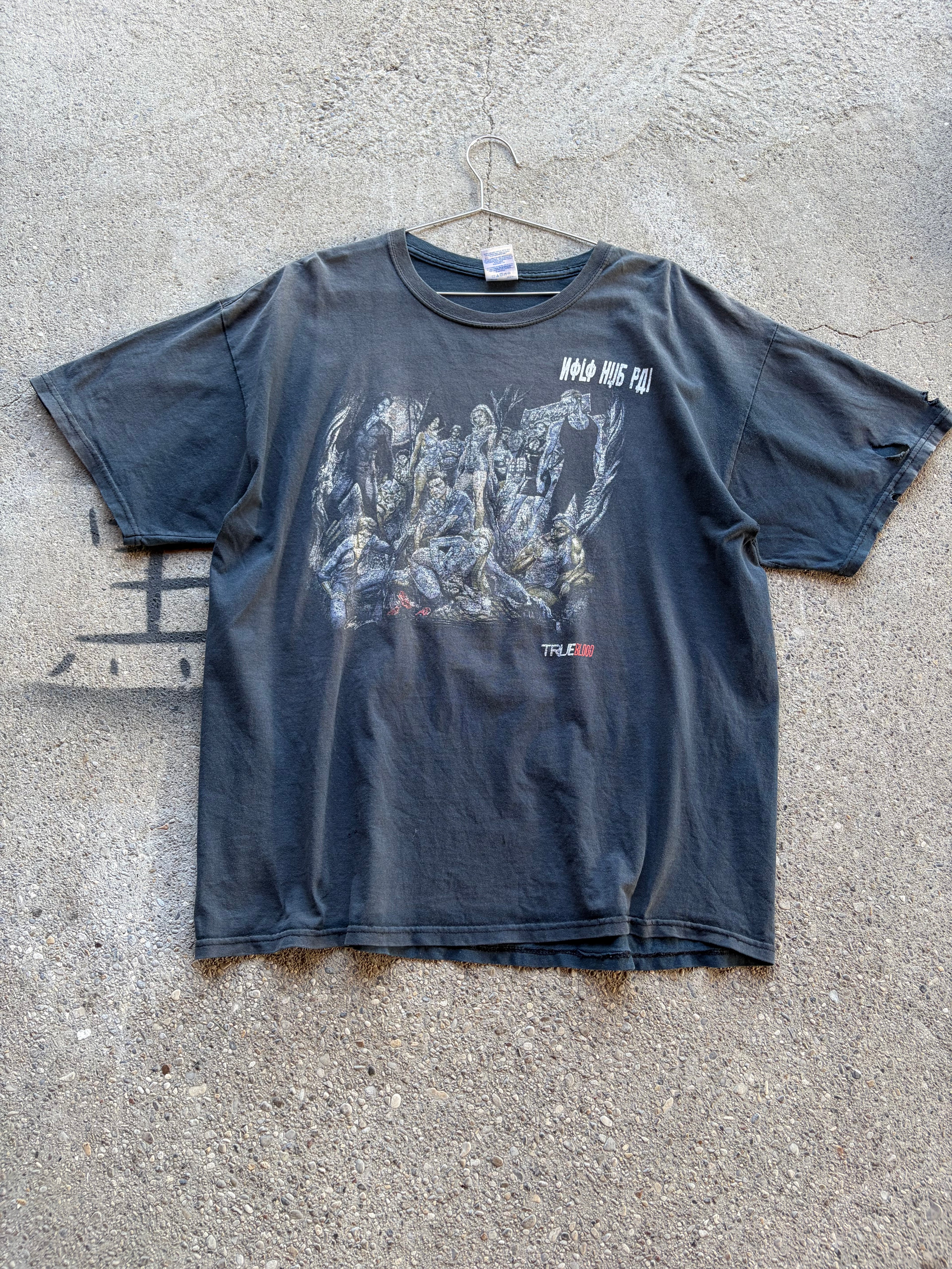Vintage Trashed and insane true Blood Faded Shirt Size L/XL