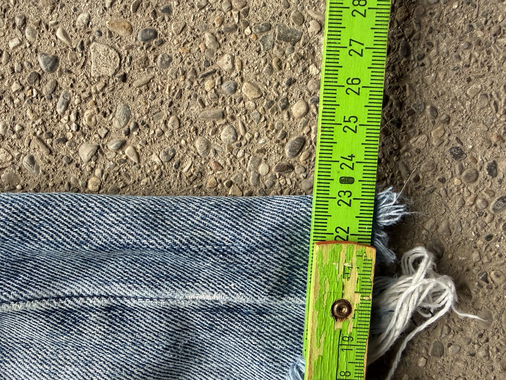 Vintage painted Cutted Levi’s denim
