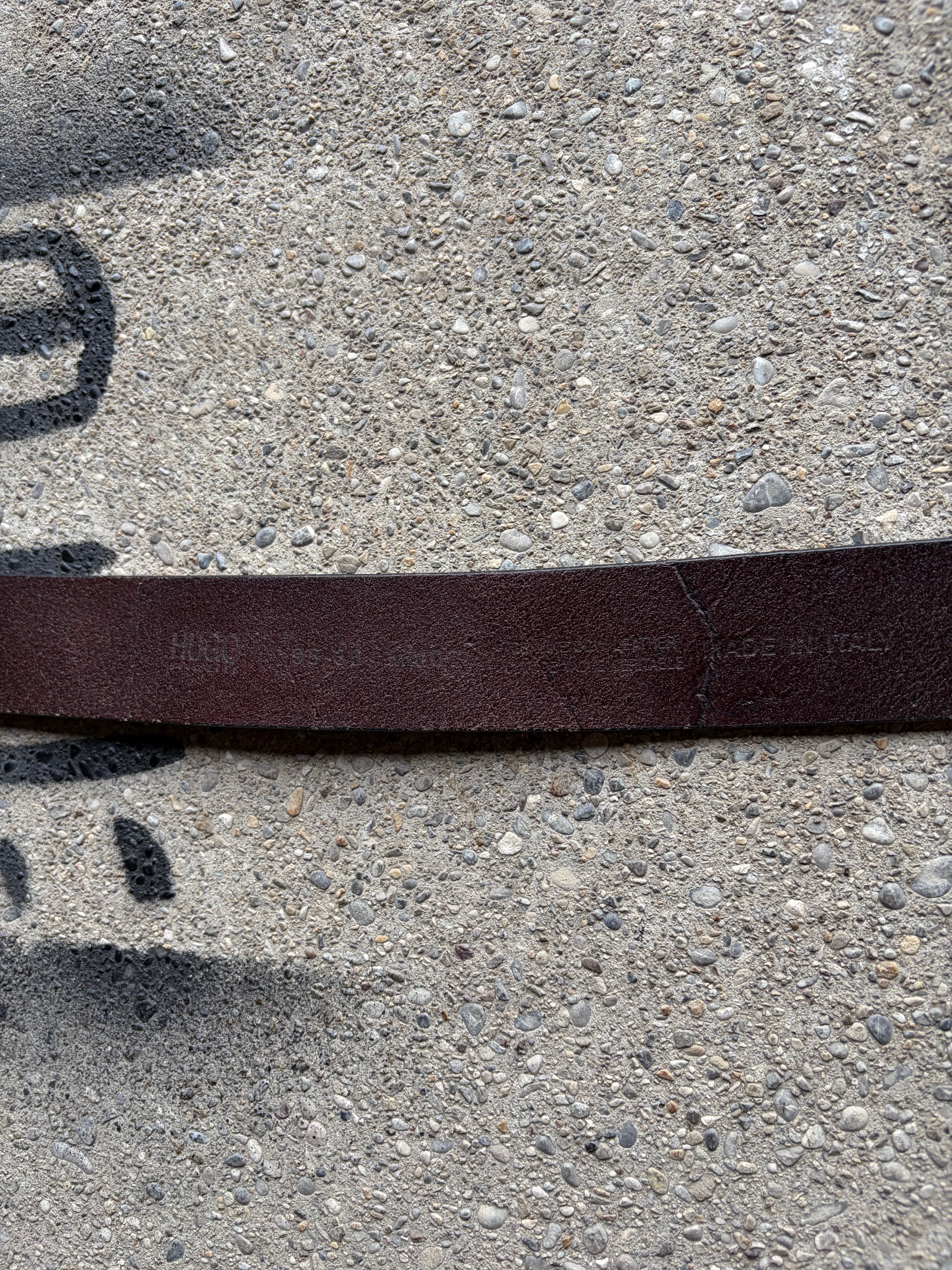 Vintage Hugo Boss buckle with leather belt