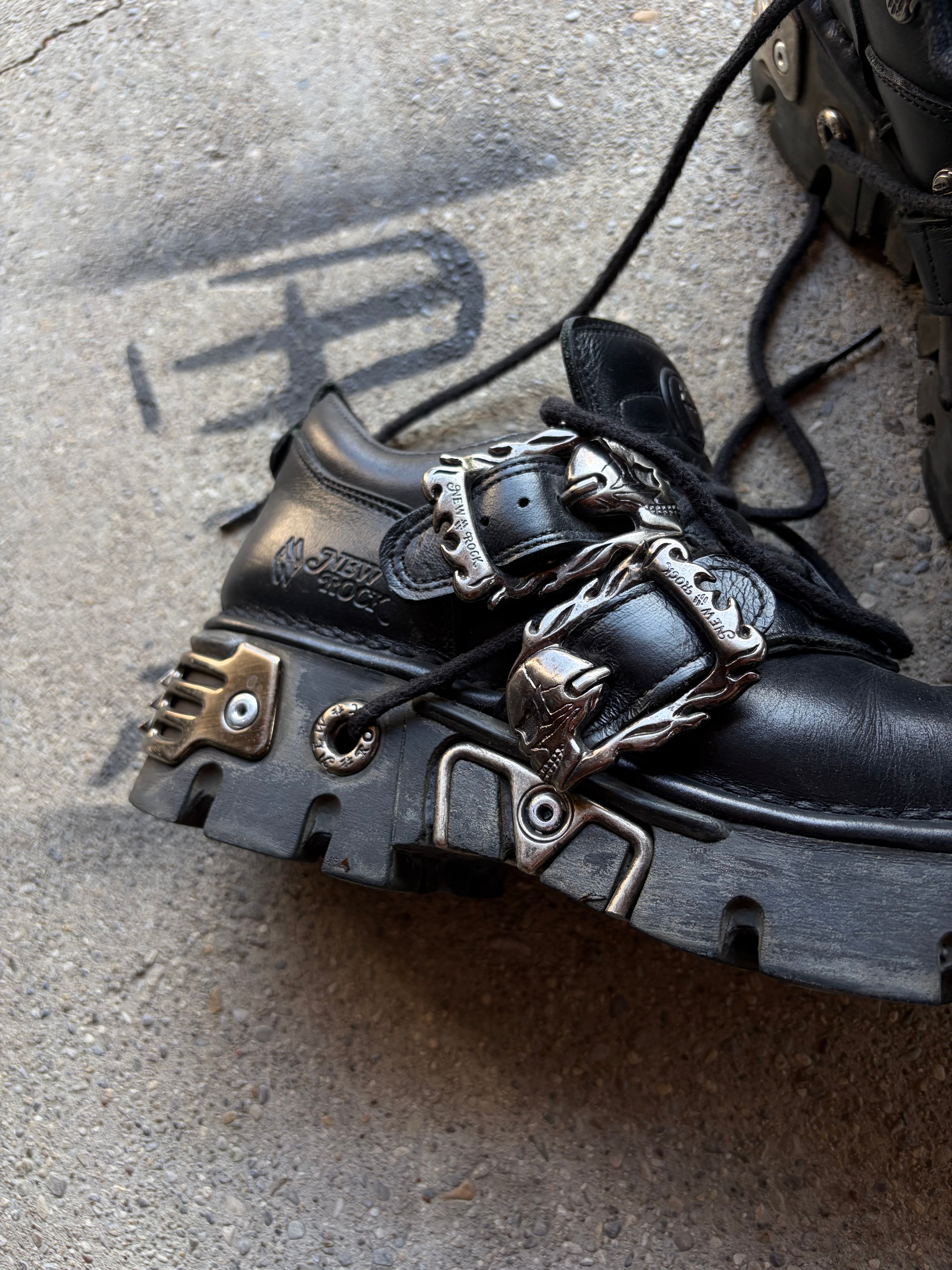 Vintage Reactor new Rocks size 41