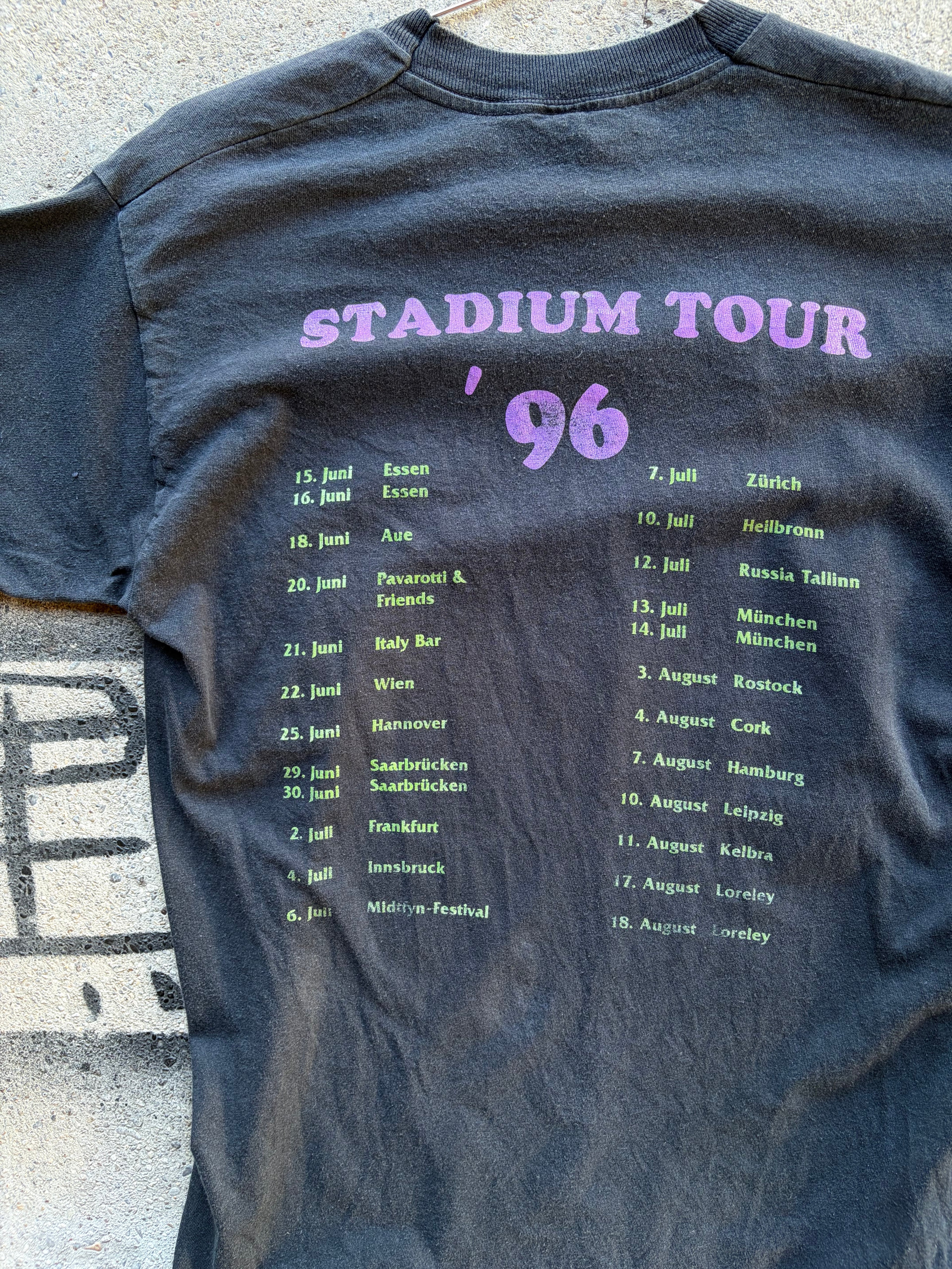 Vintage 1996 single stitch Kelly Family Tour T Shirt Size S