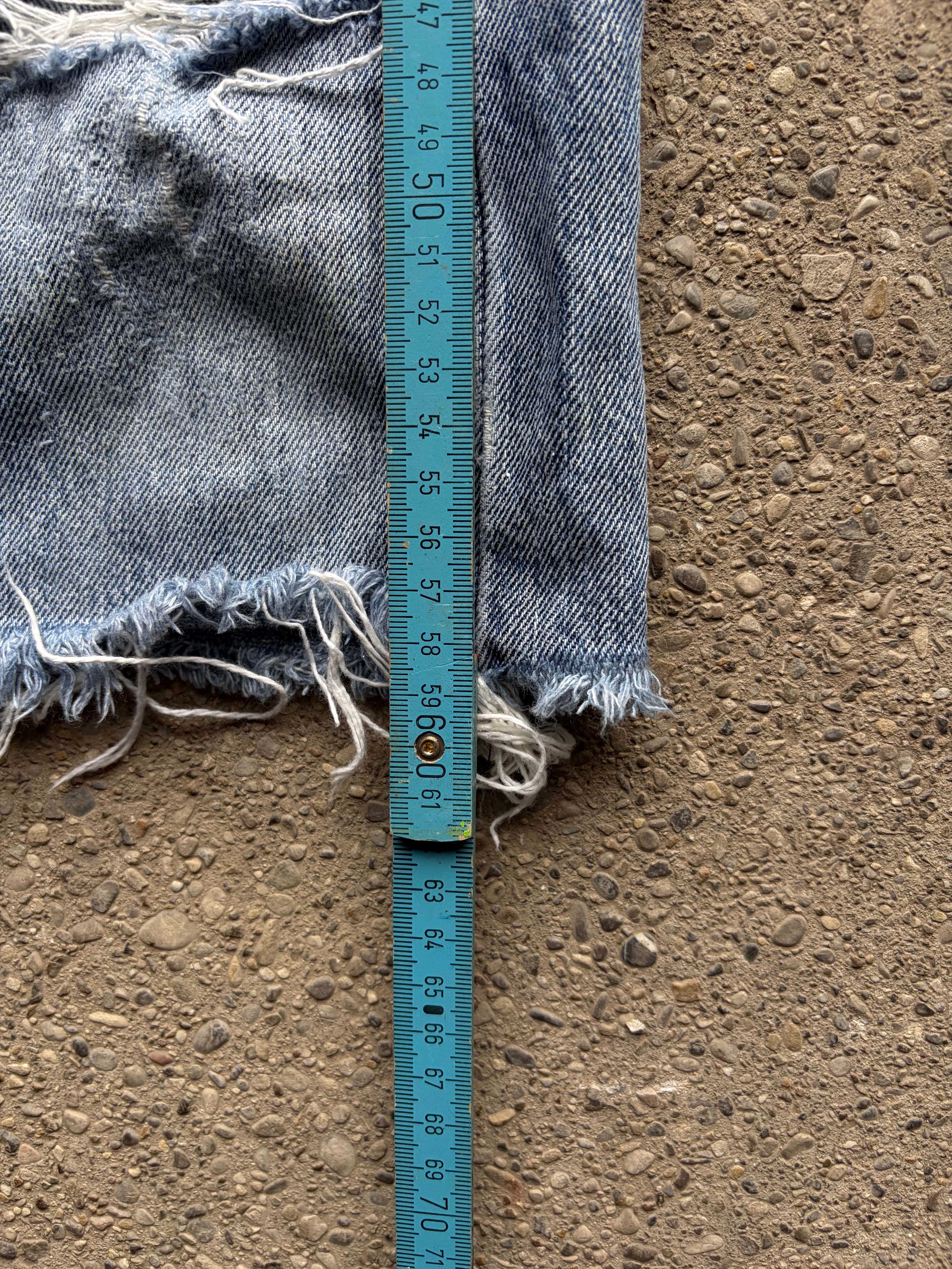 Vintage painted Cutted Levi’s denim
